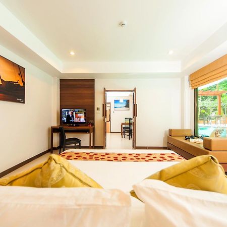 Ratana Hill Patong Aparthotel Exterior photo
