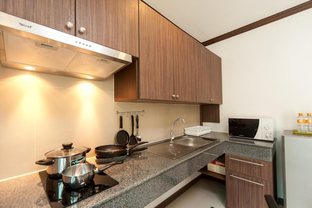 Ratana Hill Patong Aparthotel Exterior photo