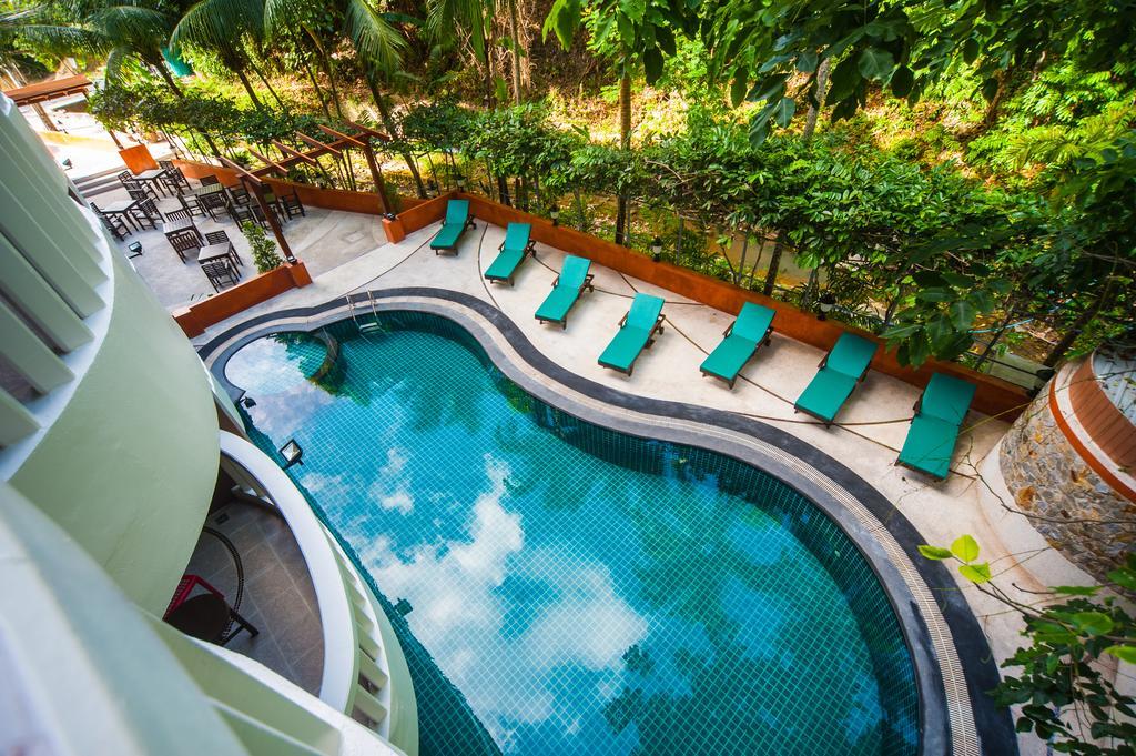 Ratana Hill Patong Aparthotel Exterior photo