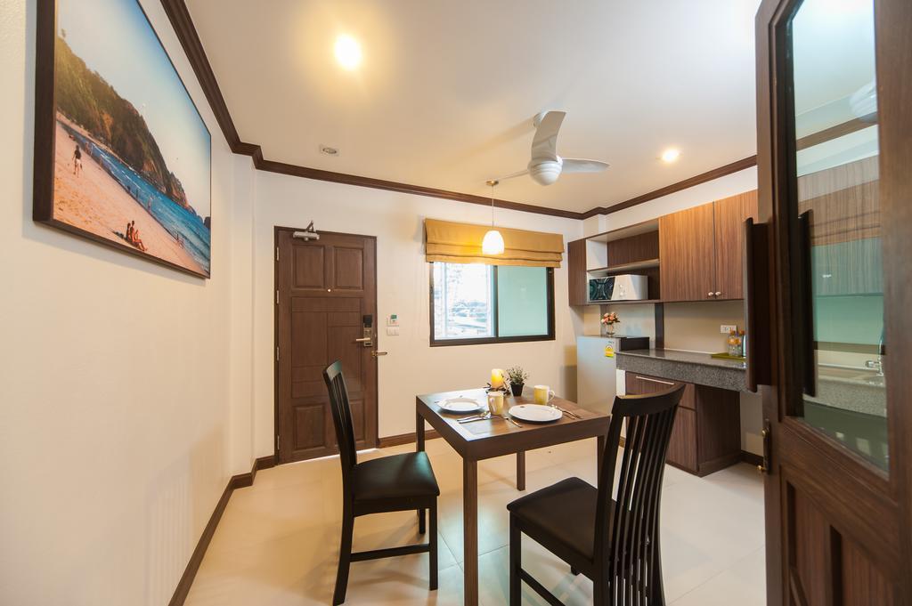 Ratana Hill Patong Aparthotel Room photo
