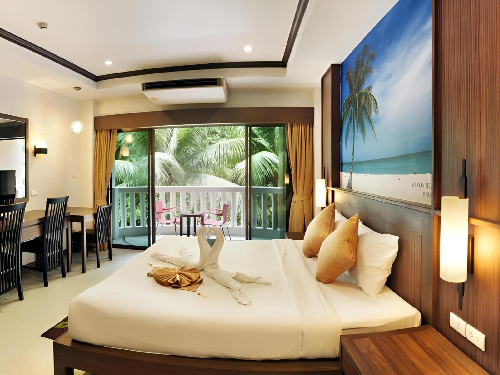 Ratana Hill Patong Aparthotel Exterior photo