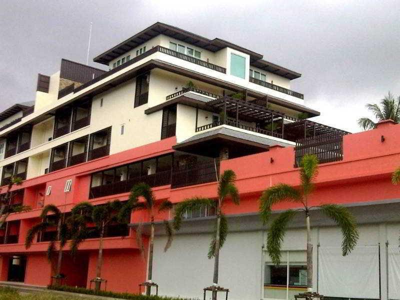 Ratana Hill Patong Aparthotel Exterior photo