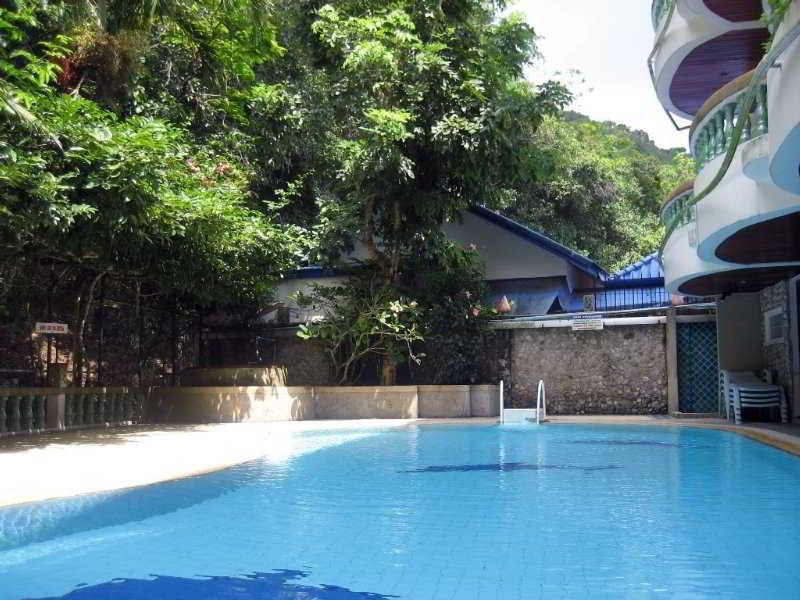 Ratana Hill Patong Aparthotel Exterior photo