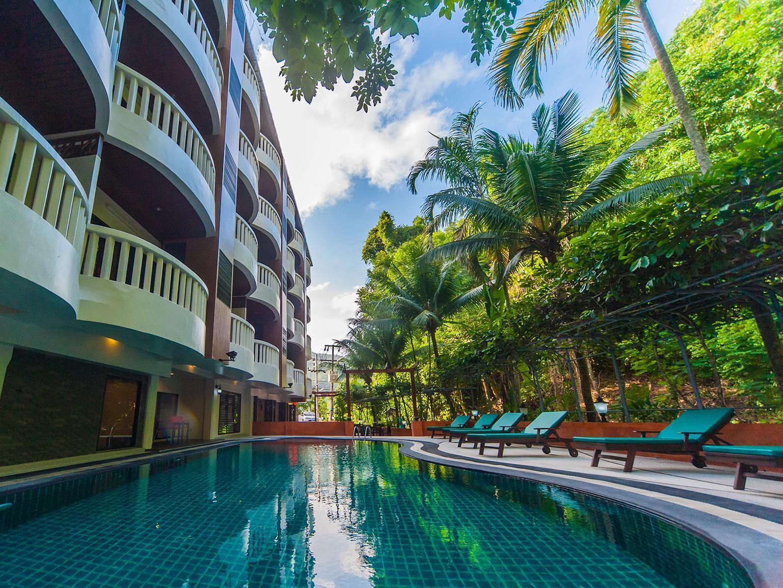 Ratana Hill Patong Aparthotel Exterior photo