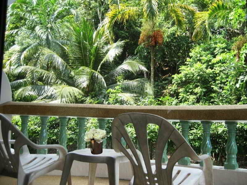 Ratana Hill Patong Aparthotel Exterior photo